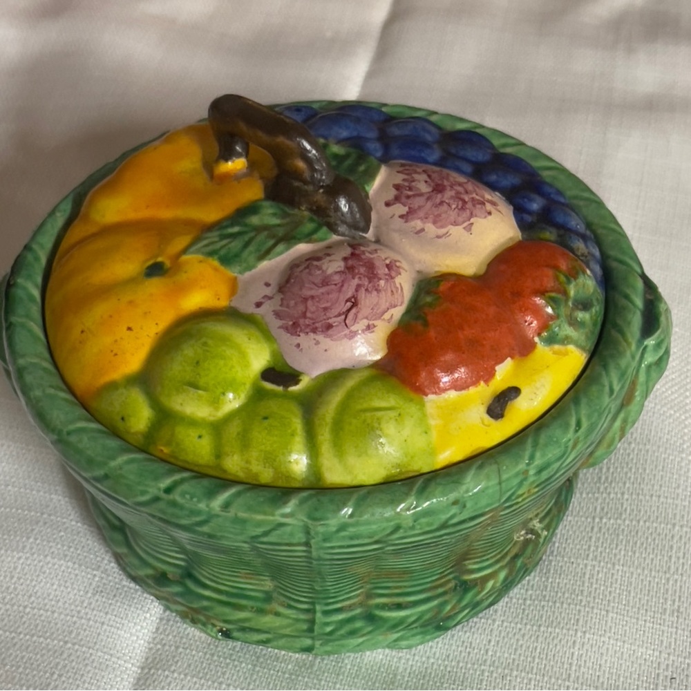 Vintage Majolica Ceramic Fruit Basket w/ Lid